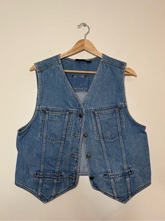 liz wear Tops - Vintage Liz Wear Petite 100% Cotton Denim Vest size medium